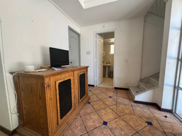 Propiedad Comercial + Casa, Locales y Bodega