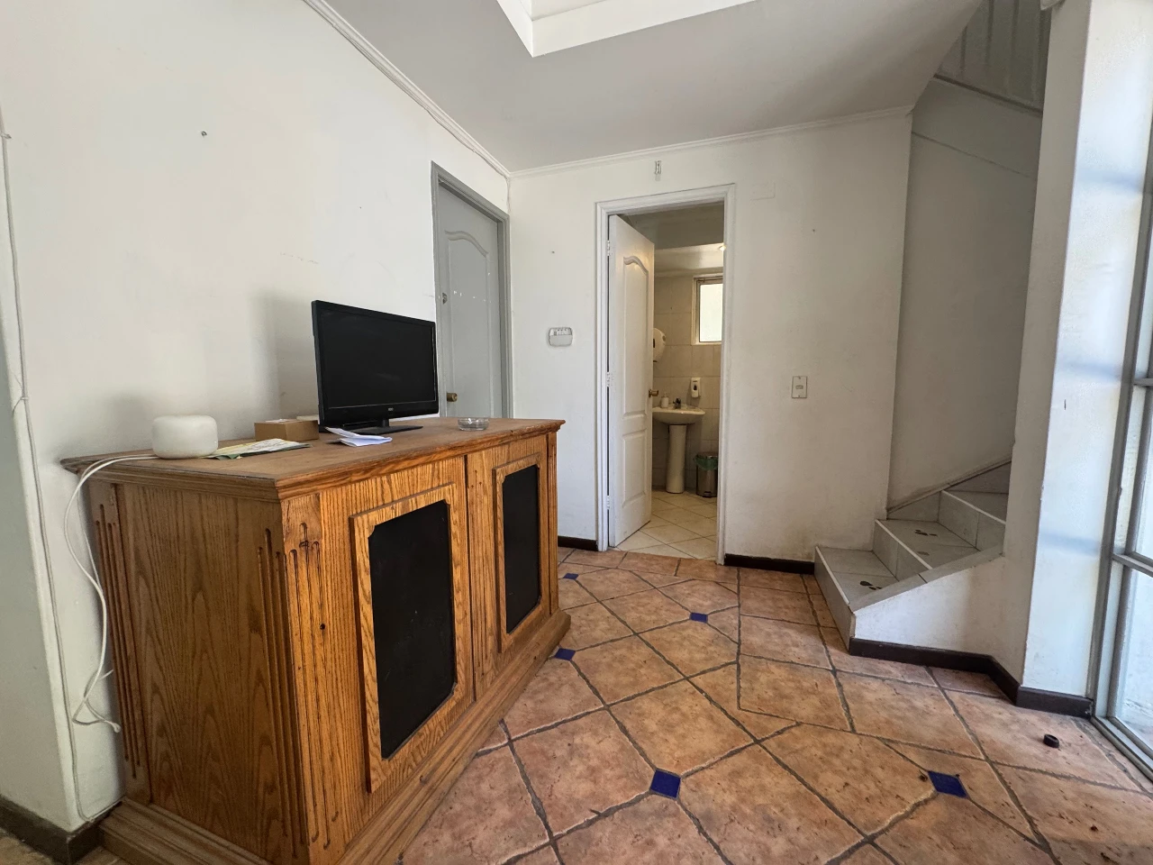 Propiedad Comercial + Casa, Locales y Bodega