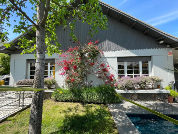 Vende preciosa casa 3D 2B Alto Las Condes