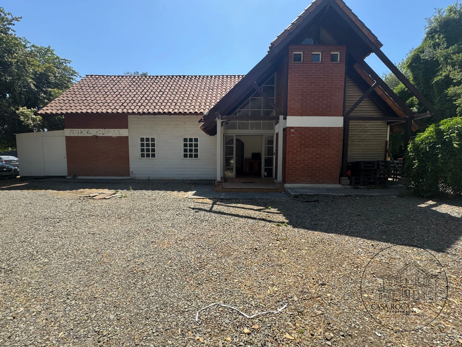 Propiedad Comercial + Casa, Locales y Bodega