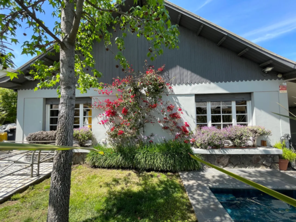 Vende preciosa casa 3D 2B Alto Las Condes