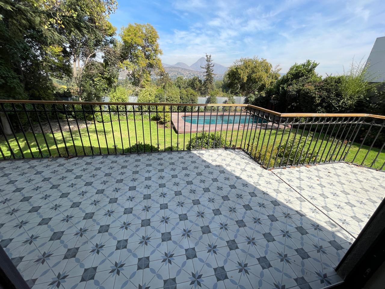 Preciosa Casa en Venta Las Condes