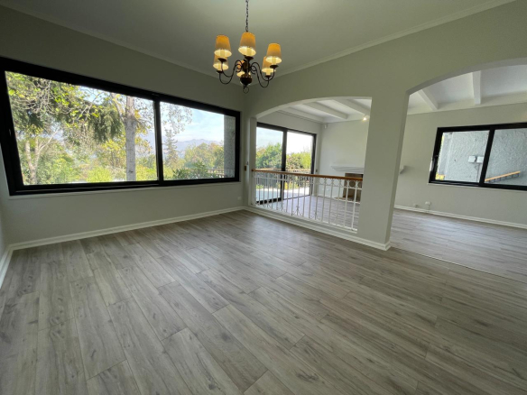 Preciosa Casa en Venta Las Condes