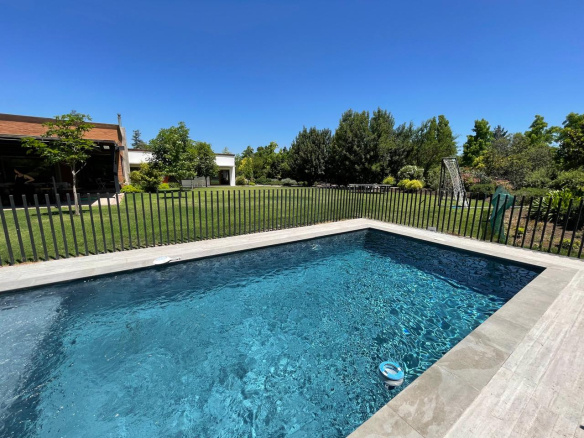 Se Arrienda Linda Casa Condominio Algarrobal – Chicureo.