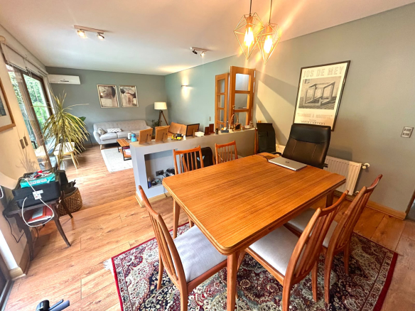 Preciosa Casa a la Venta Colegio Alemán Chicureo