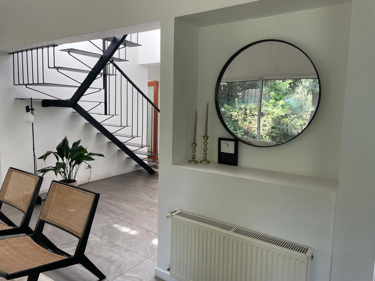 Casa de Arquitecto en Venta en la Dehesa Clínica Alemana.