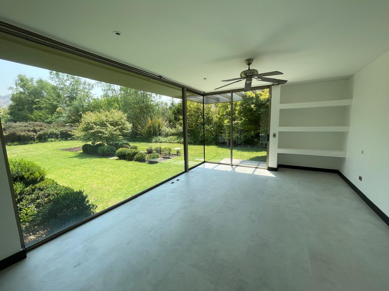 Increible Propiedad en Condominio Algarrobal – Chicureo Centro.